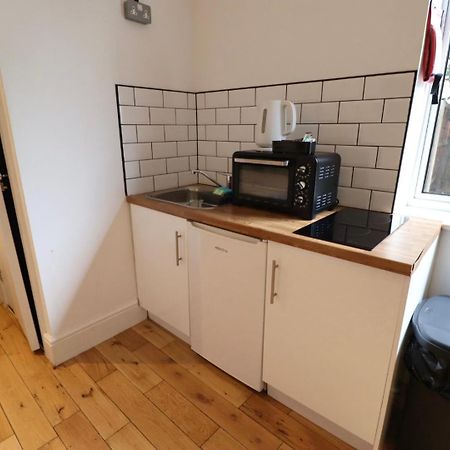 Flat 4, 10 St John'S Apartment Bournemouth Bagian luar foto