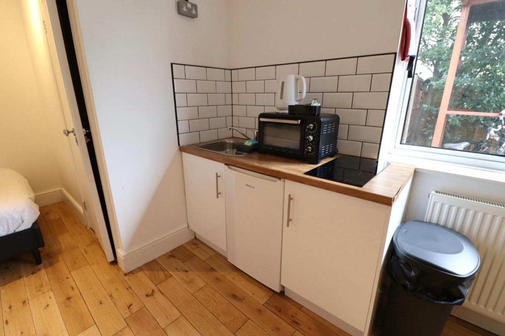 Flat 4, 10 St John'S Apartment Bournemouth Bagian luar foto