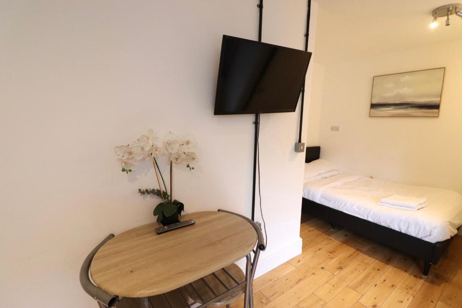 Flat 4, 10 St John'S Apartment Bournemouth Bagian luar foto